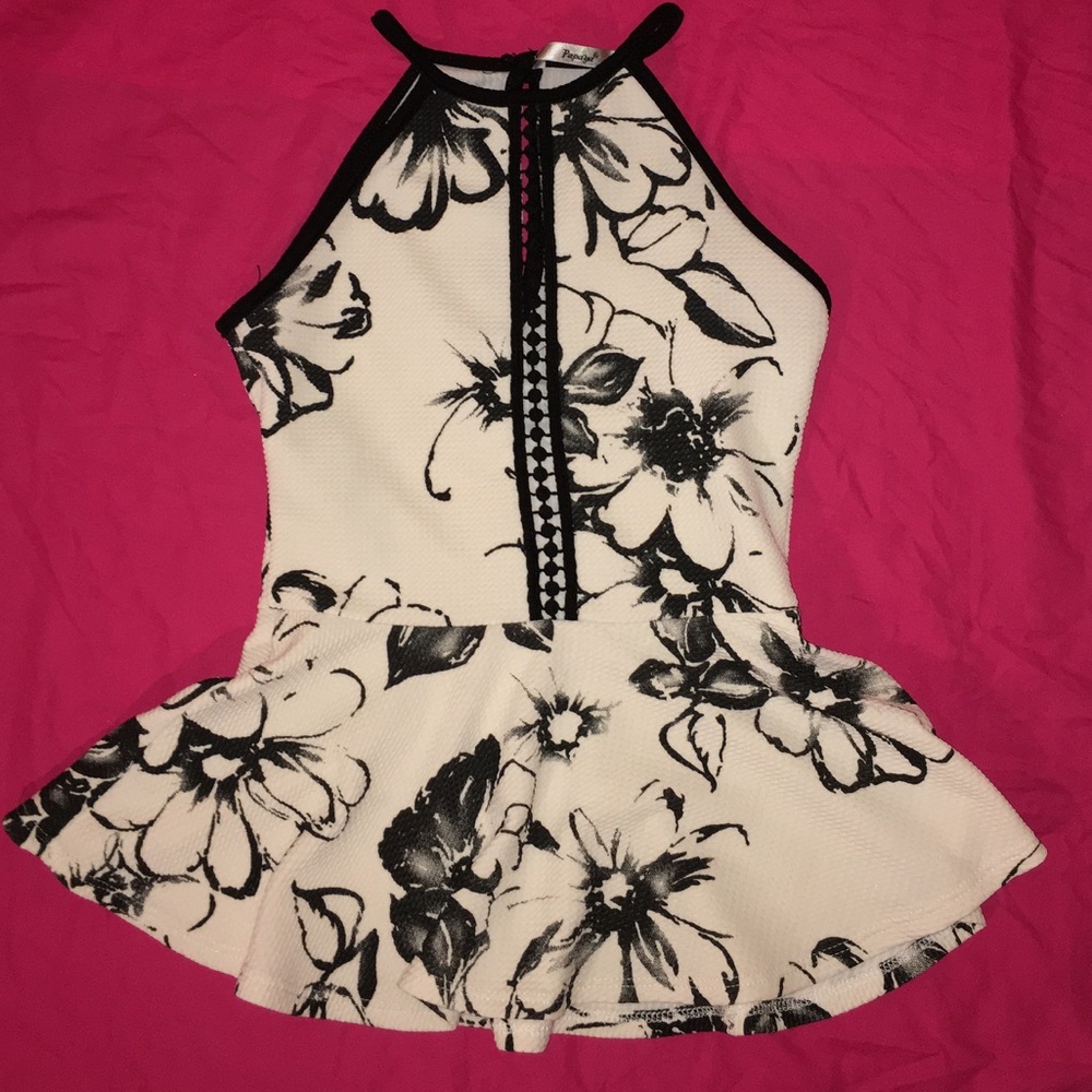 Cute flower top from Papaya!